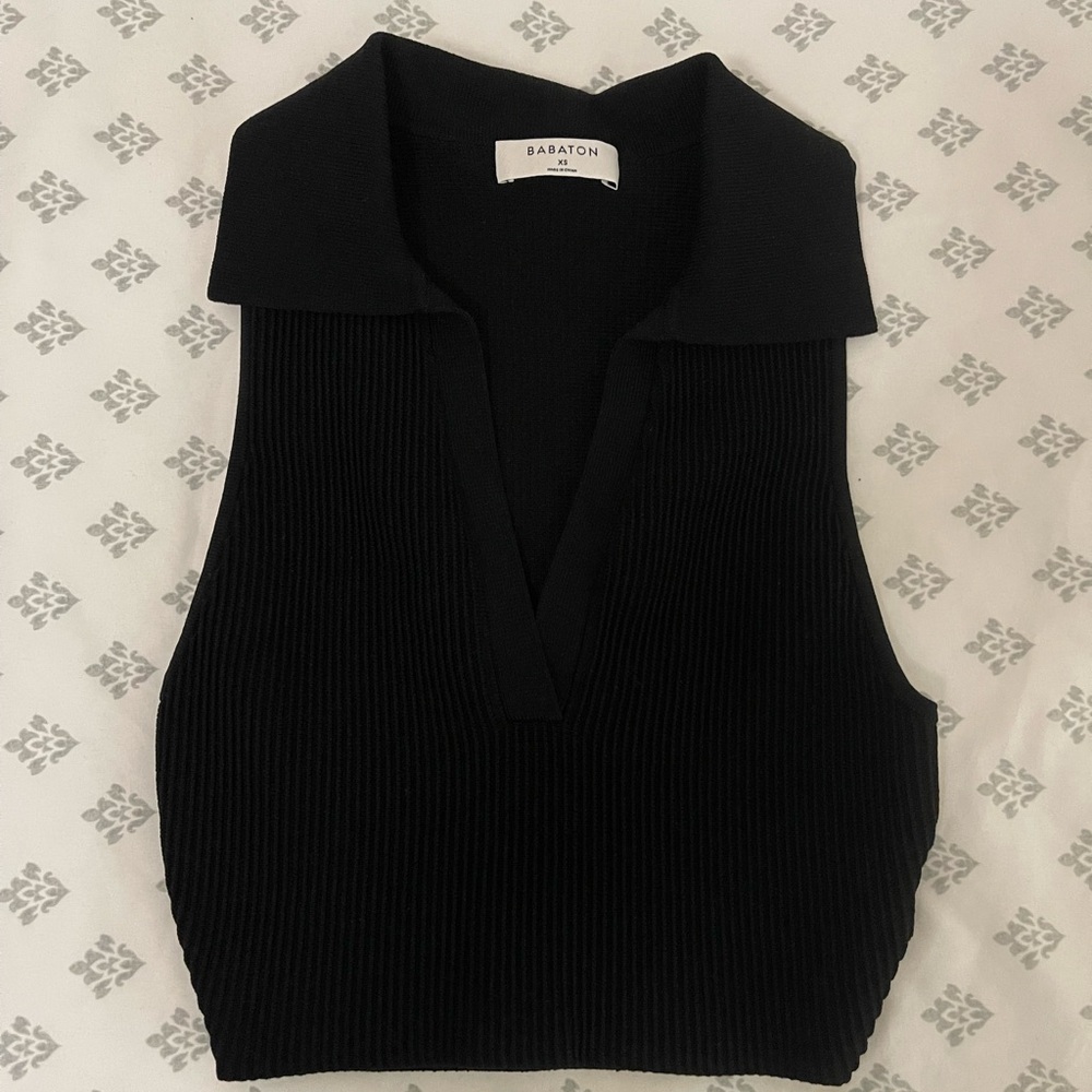 Aritzia Babaton Sculpt Knit Polo Top in Black